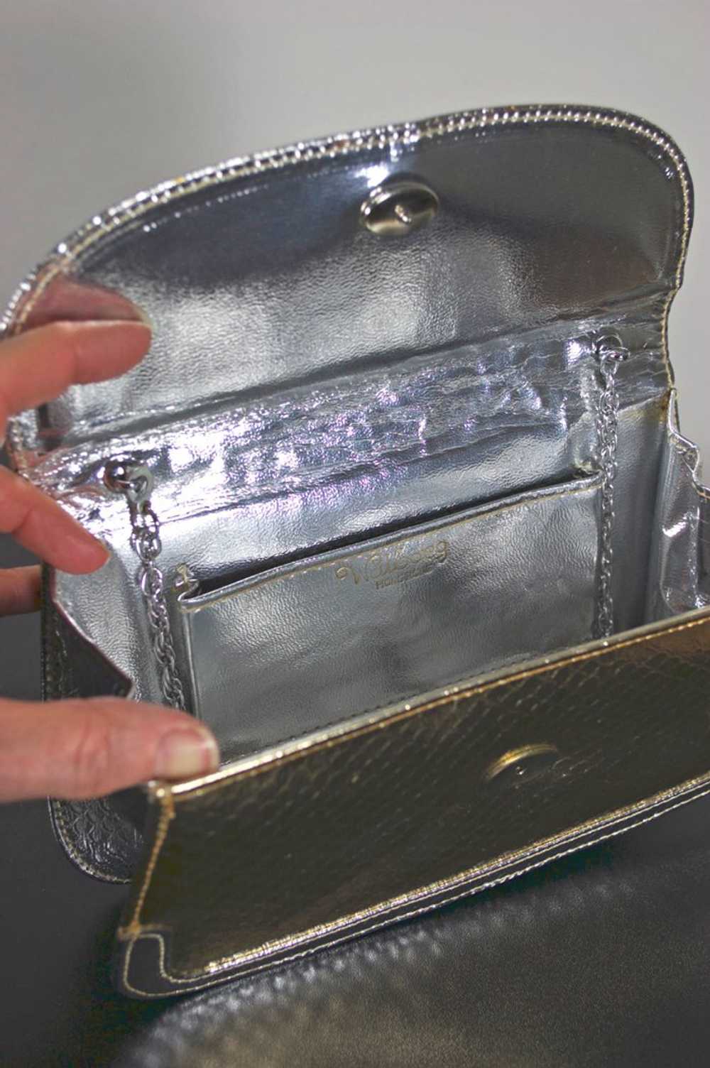 Space-age 1960s 70s silver metallic clutch evenin… - image 7