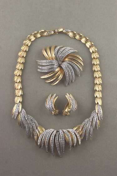 Gold rhinestones 1960s spiky choker necklace brooc