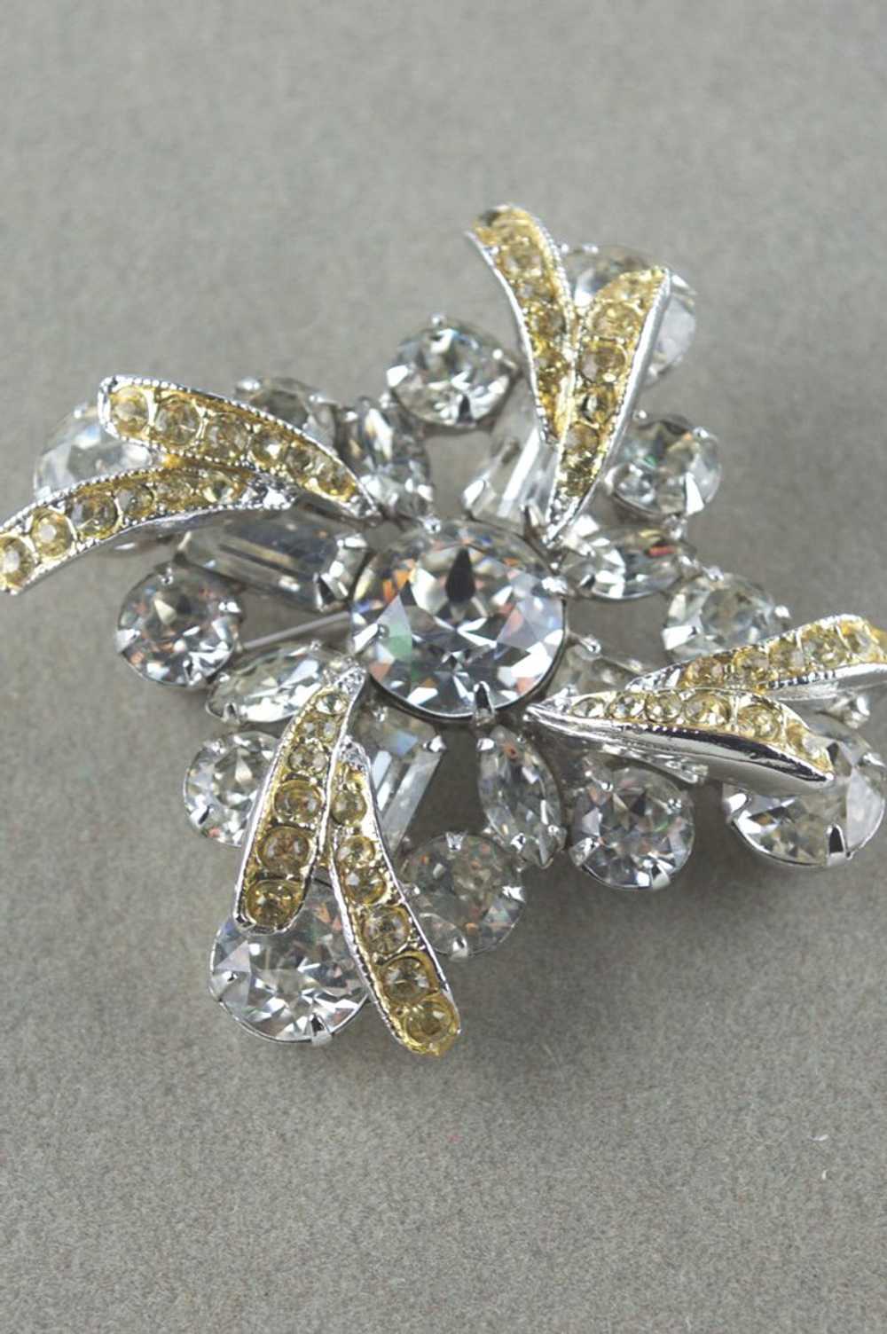 Weiss rhinestone pin 1950s brooch clear yellow st… - image 2