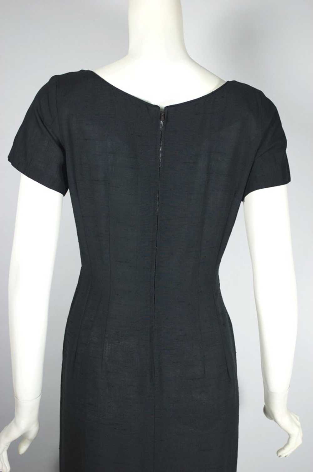 Black roses lace trim sheath dress late 1950s XS-S - image 6