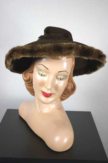 Brown felt wide brimmed tilt hat 1930s 1940s fur t