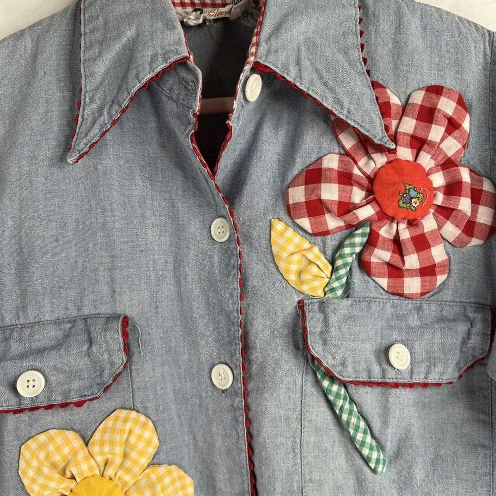 Vintage Size 10 70s Daisy Appliqué Chambray Shirt… - image 6