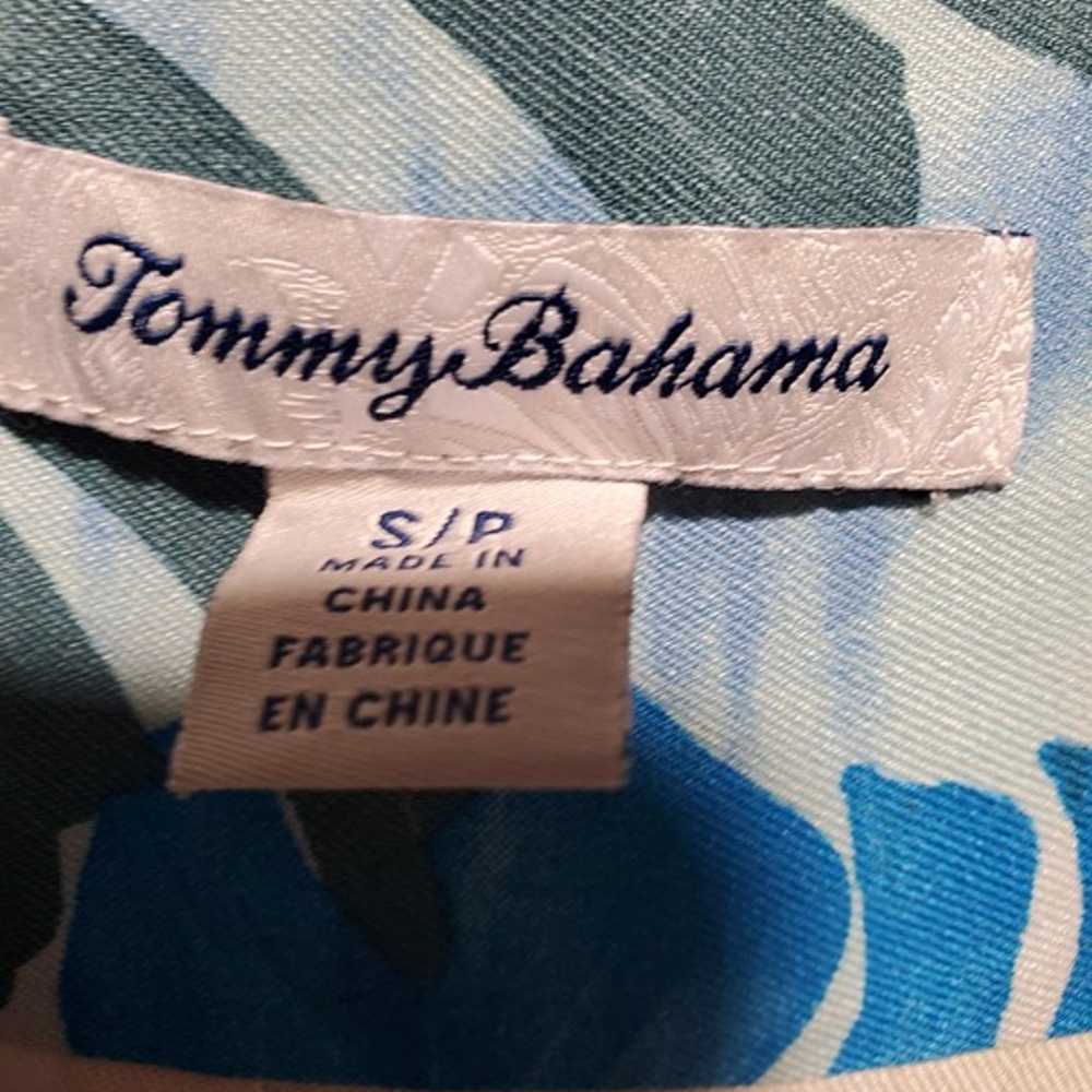 Size S Tommy Bahama Women's Camp Shirt - image 5