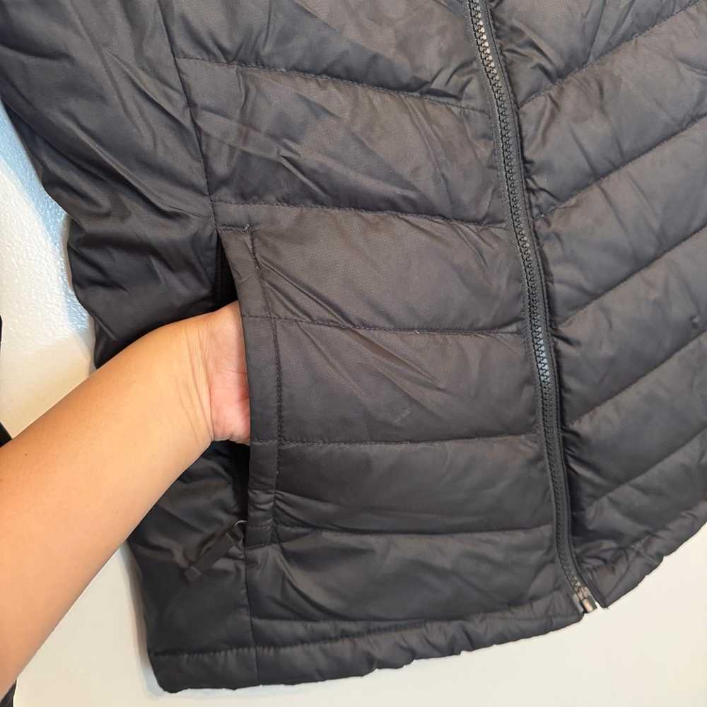 The North Face Black Womens Puffer Jacket Size Sm… - image 3