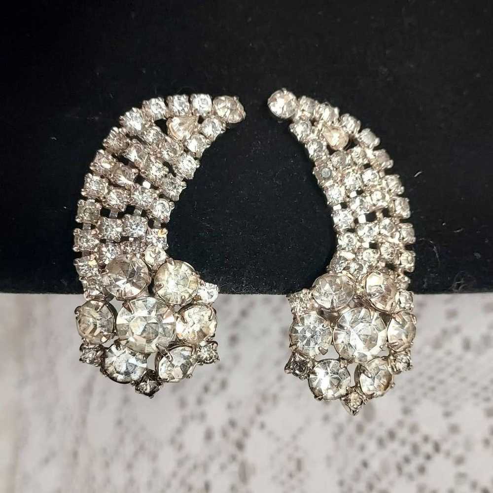 Vintage Rhinestone Clip On Earrings Statement Gli… - image 2