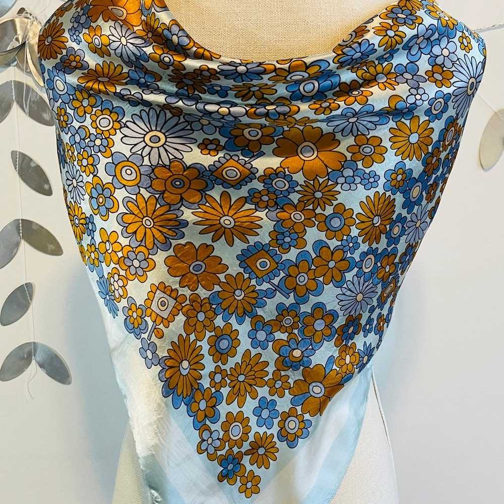 Vintage 1970s Retro Fashion Scarf Made in Italy - image 2