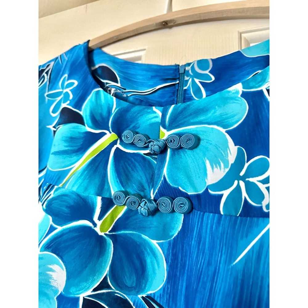 Vintage 1970s Half Sleeve Muumuu In Blue Hibiscus… - image 2
