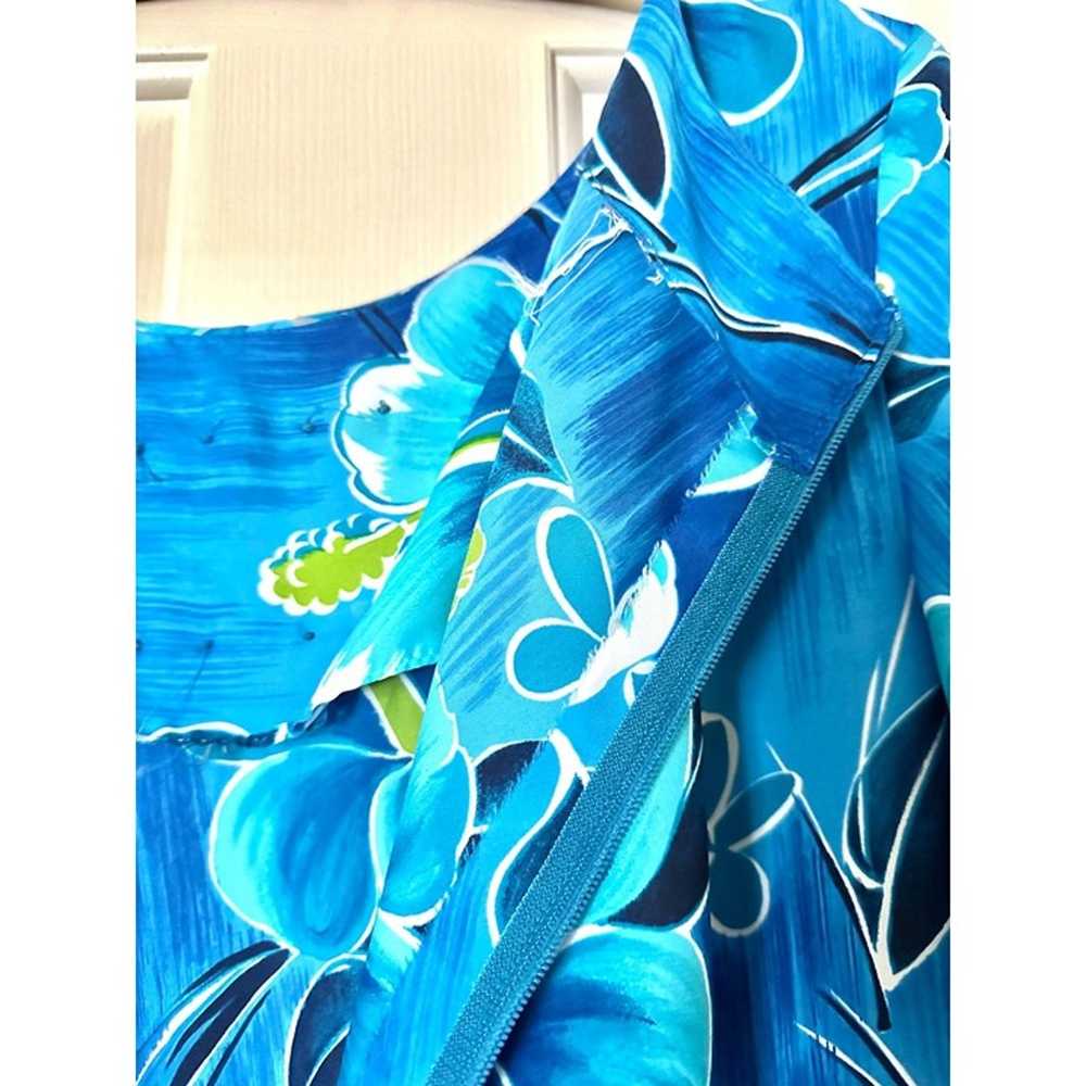 Vintage 1970s Half Sleeve Muumuu In Blue Hibiscus… - image 4