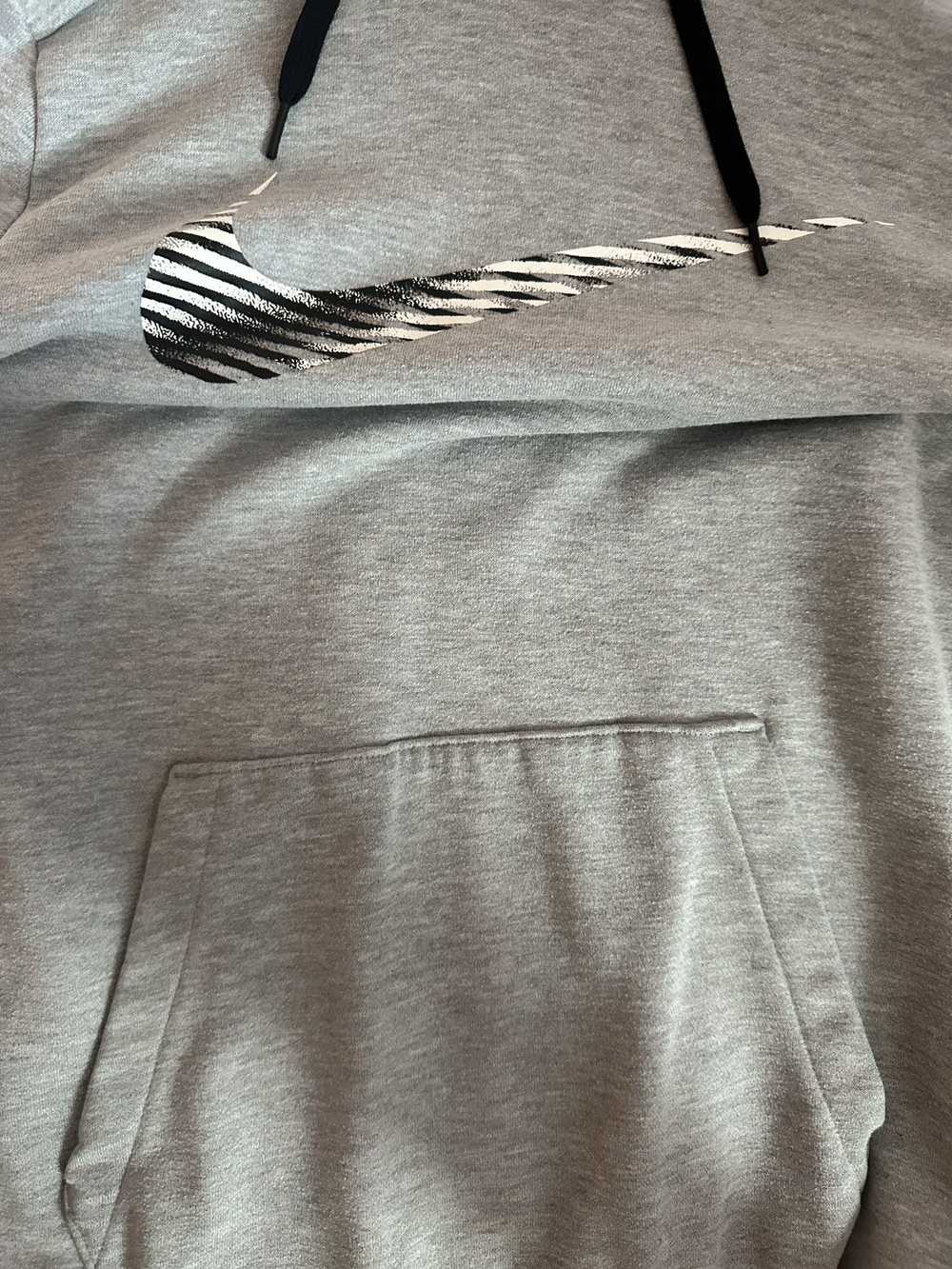 Nike Nike Graphic Pullover Sportwear Fleece - image 3