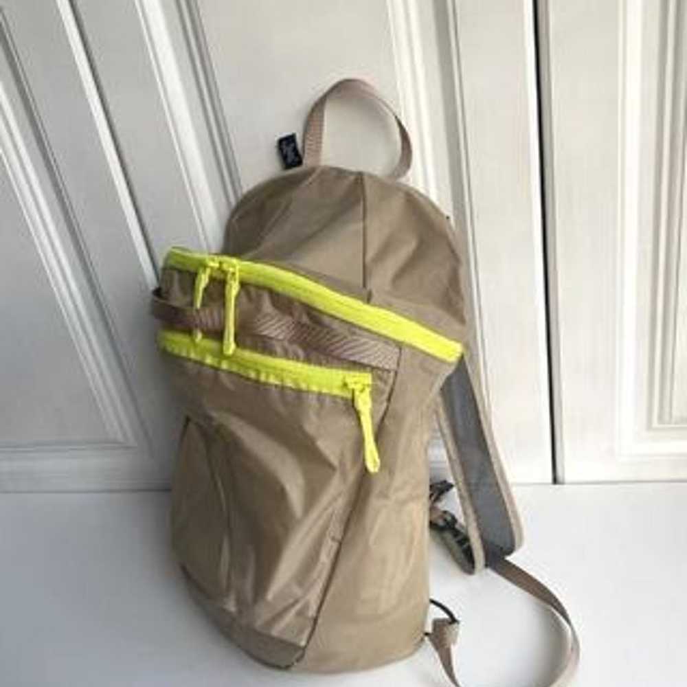backpacks - image 3