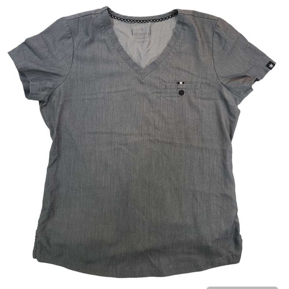 Unbrnd Beyond Scrubs | Grey Scrub Top| Size Small - image 1