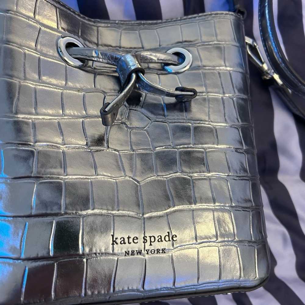 Kate Spade Small Eva Bucket Bag in Metallic Croc … - image 2