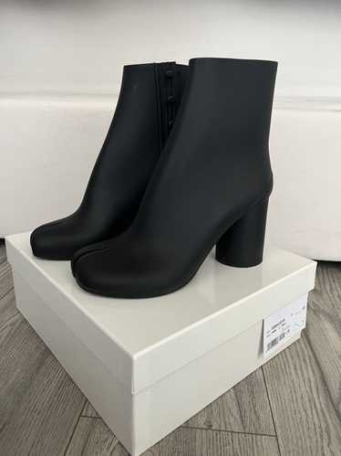 Maison Margiela Black Rubber Tabi Heel Boots - image 1
