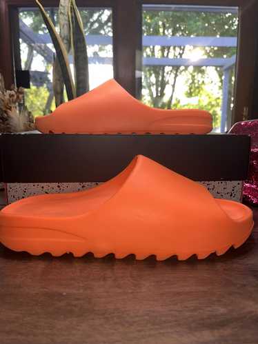Adidas × Yeezy Season Yeezy slide Enflame orange