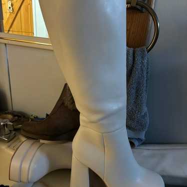Women's tall boots - image 1