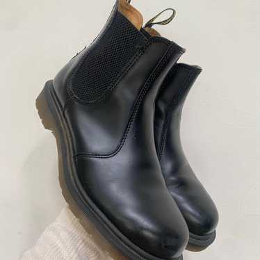Dr. Marten smooth Chelsea boots