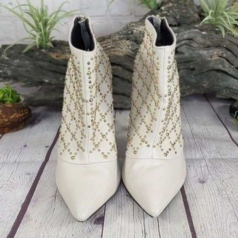 London Trash Diane – White Ankle Booties - image 2