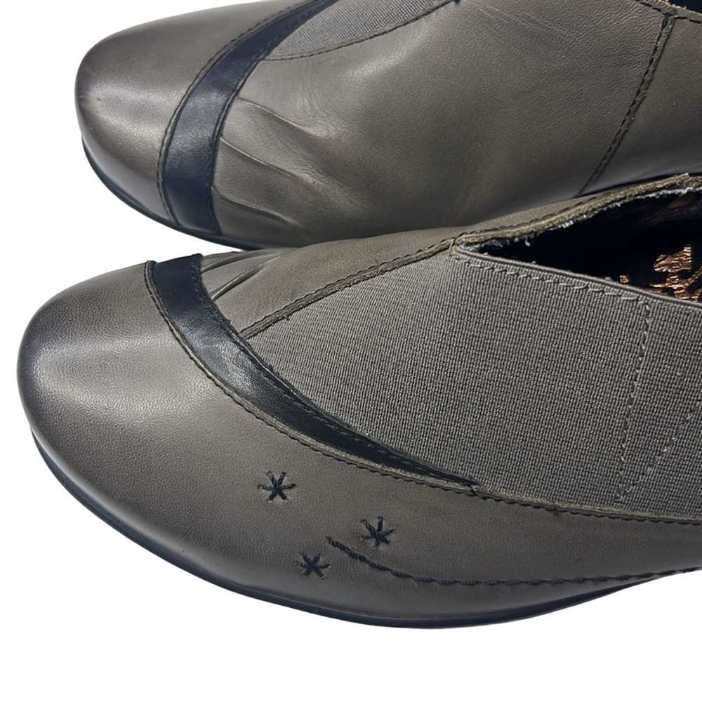 Aetrex EVA Grey Leather Slip-On Stretch Panel sho… - image 8