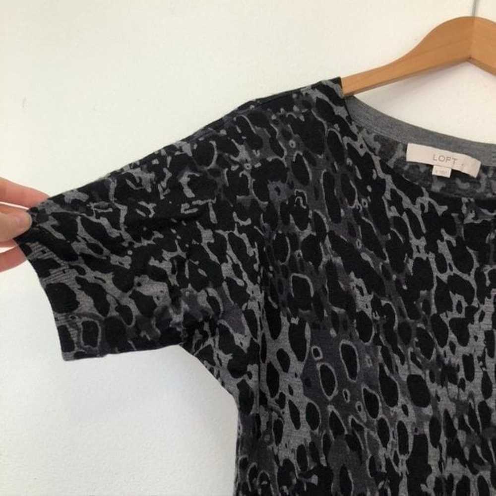 ANN TAYLOR LOFT Snakeskin Print Sweater Dress Gra… - image 7