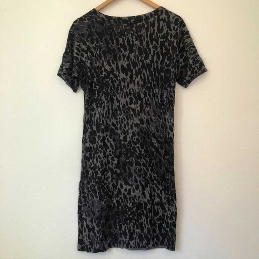 ANN TAYLOR LOFT Snakeskin Print Sweater Dress Gra… - image 8