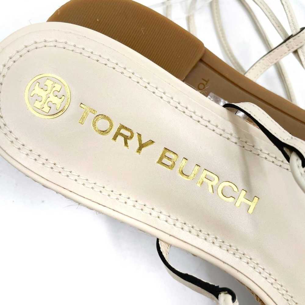 Tory Burch Leather sandal - image 7