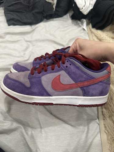 Nike “Plum” Nike low dunks