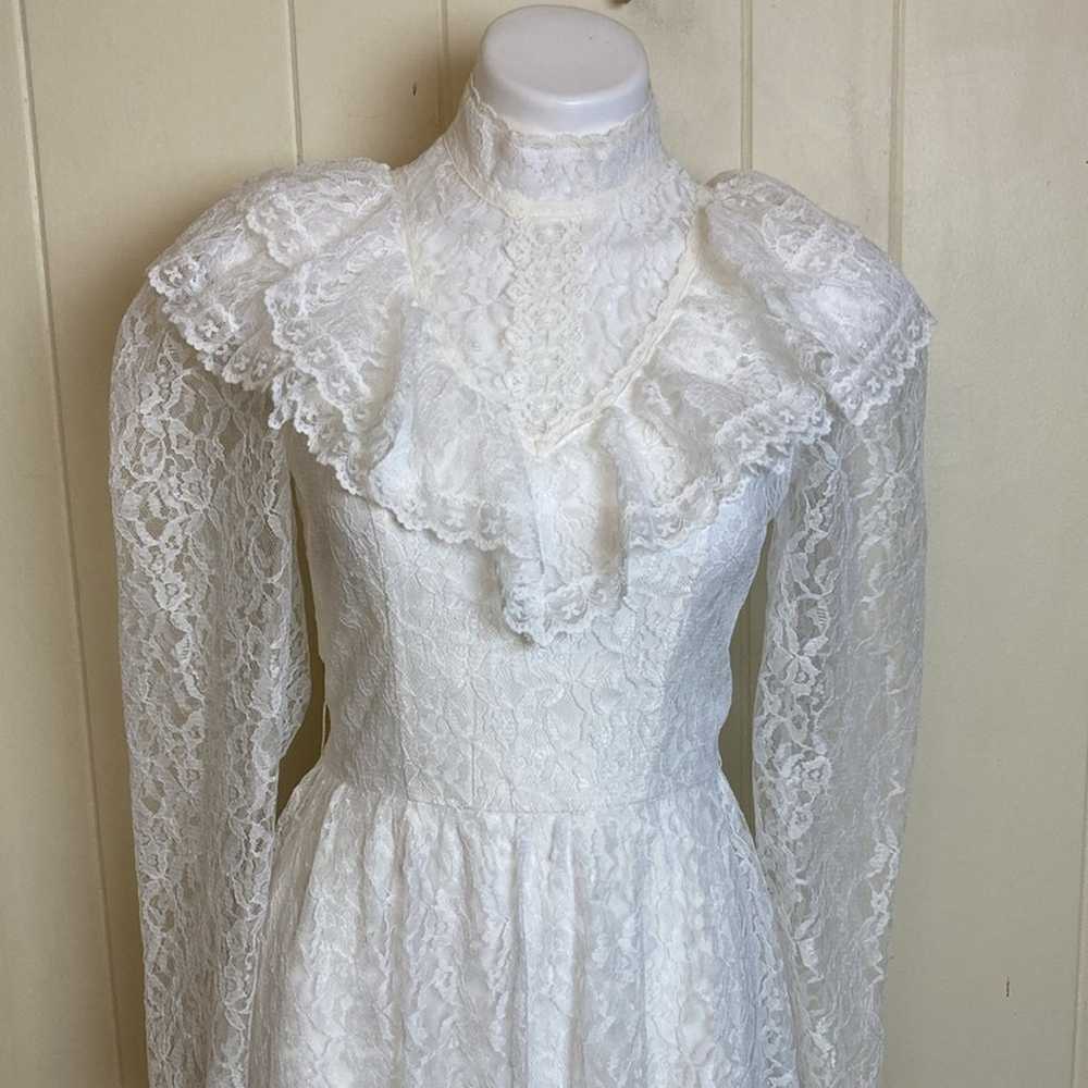 Vintage Boho Prairie Ruffle Lace Wedding Dress Si… - image 2