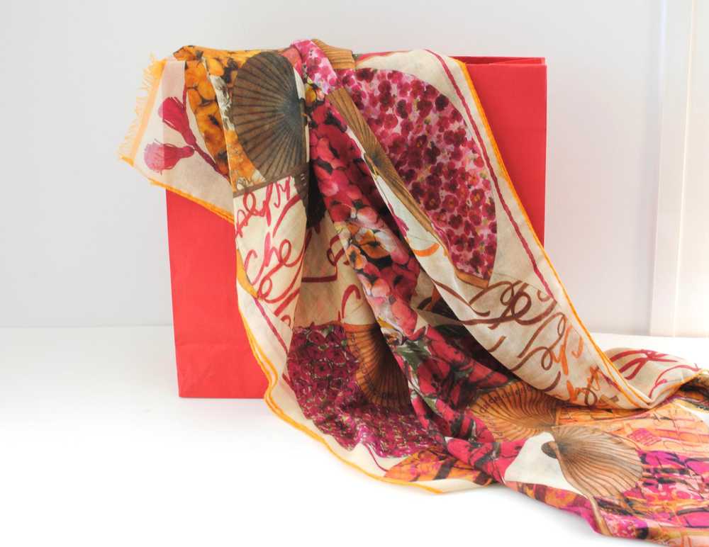Product Details Carolina Herrera silk/wool blend … - image 3