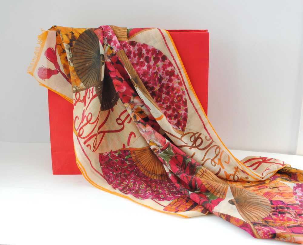 Product Details Carolina Herrera silk/wool blend … - image 9
