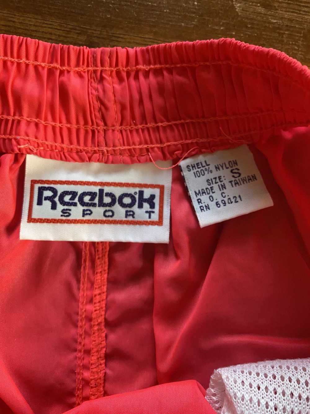Reebok × Vintage Vintage 80’s Reebok Hot Pink Nyl… - image 11