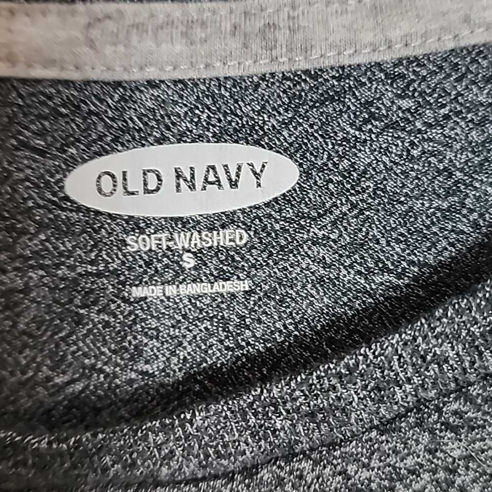 Old Navy Soft-Washed Charcoal Gray Tee, Small - image 4