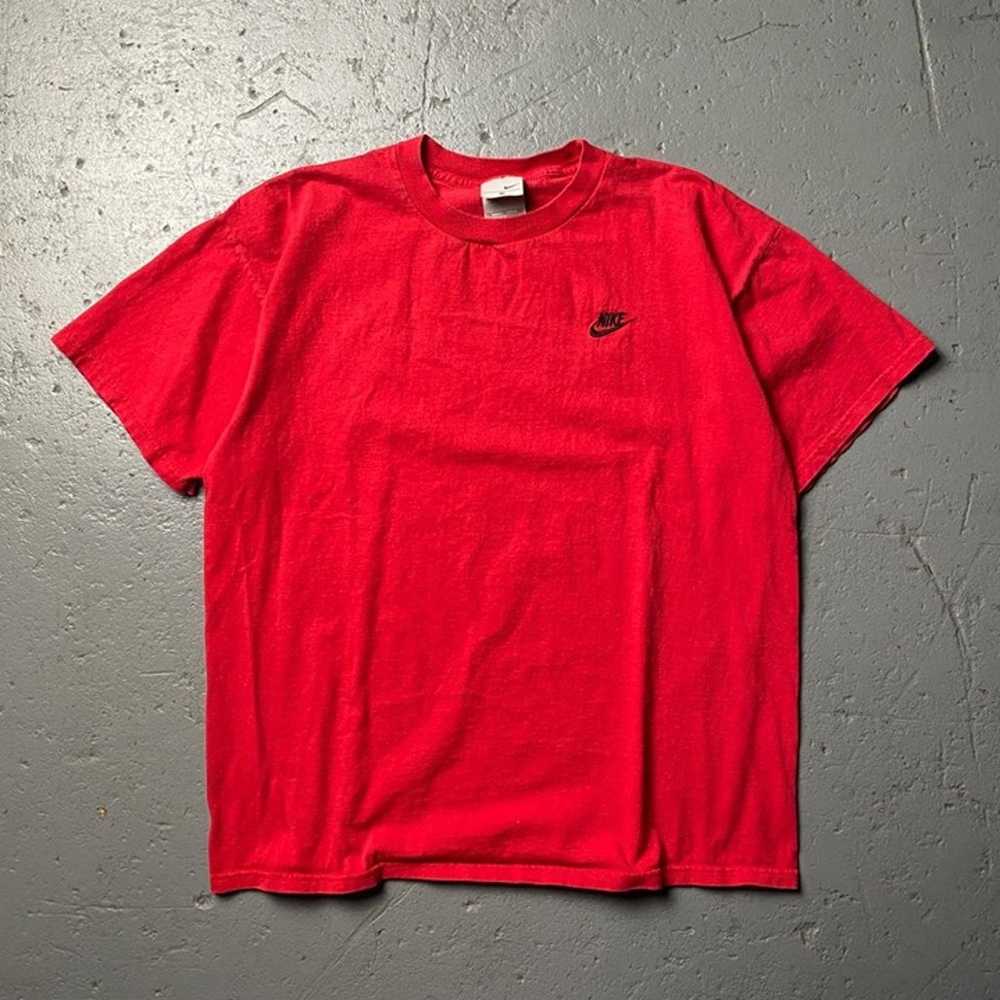 Vintage Nike Embroidered Red Faded Essential T-Sh… - image 1