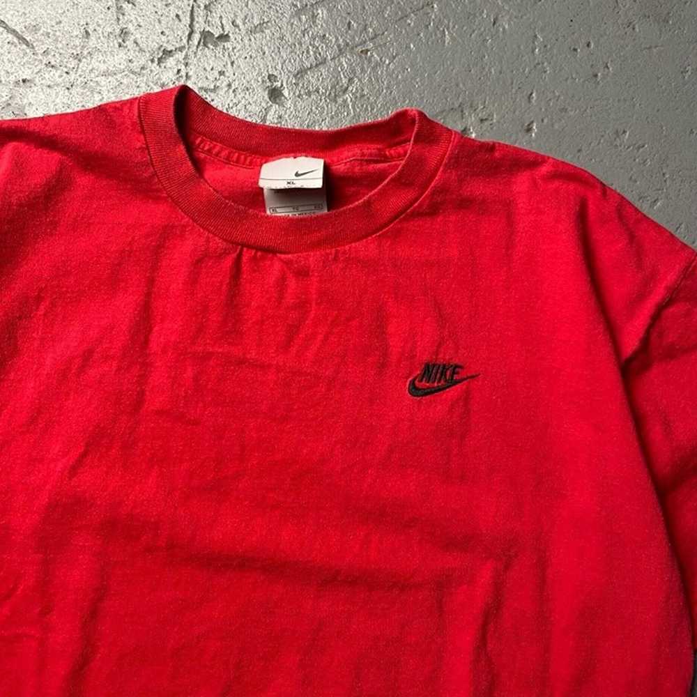 Vintage Nike Embroidered Red Faded Essential T-Sh… - image 2