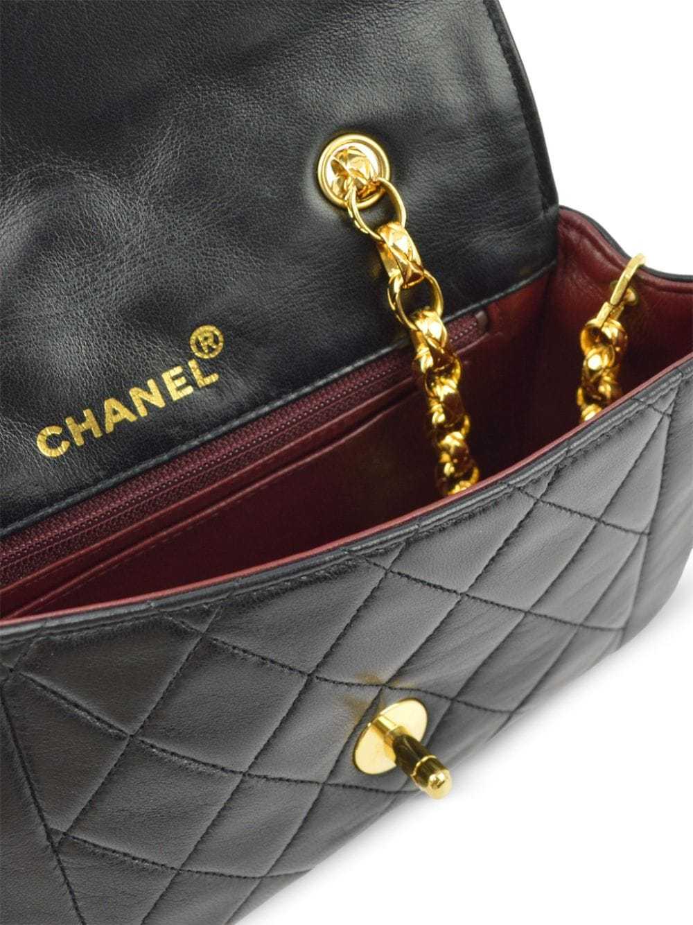 CHANEL Pre-Owned 1990 small Classic Flap shoulder… - image 4