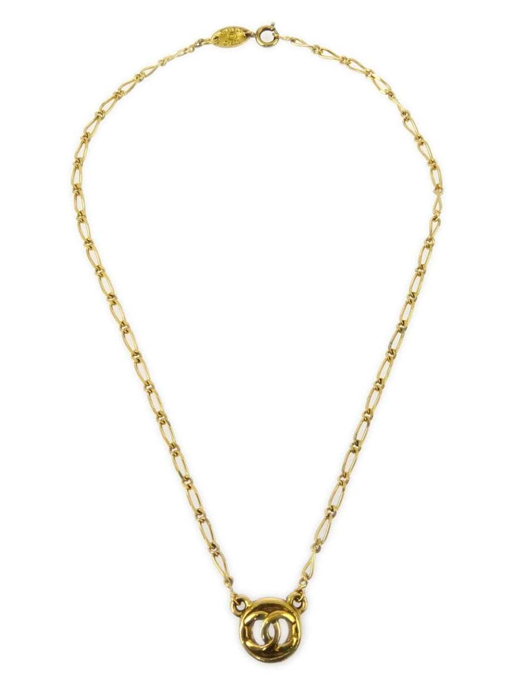 CHANEL Pre-Owned 1982 CC medallion necklace - Gold - image 1