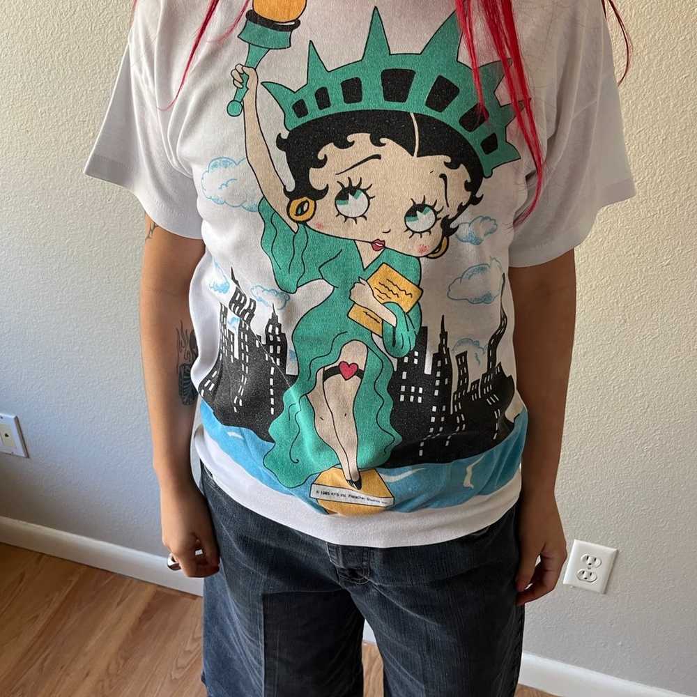 Vintage Betty Boop Statue of Liberty Shirt - image 1