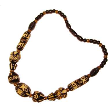 Fabulous Art Deco CARVED CELLULOID Bead Necklace