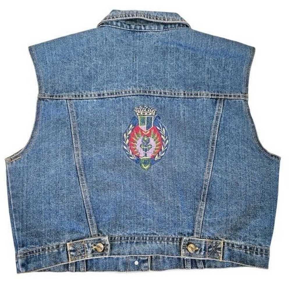 Vintage '90s Appeal Sleeveless Embroidered Patch … - image 2