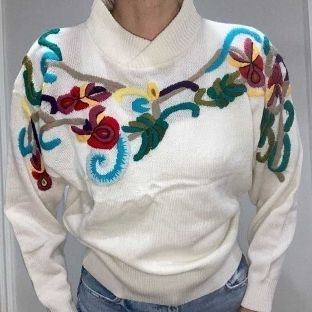 Vintage 1980s floral embroidered sweater, women’s… - image 2