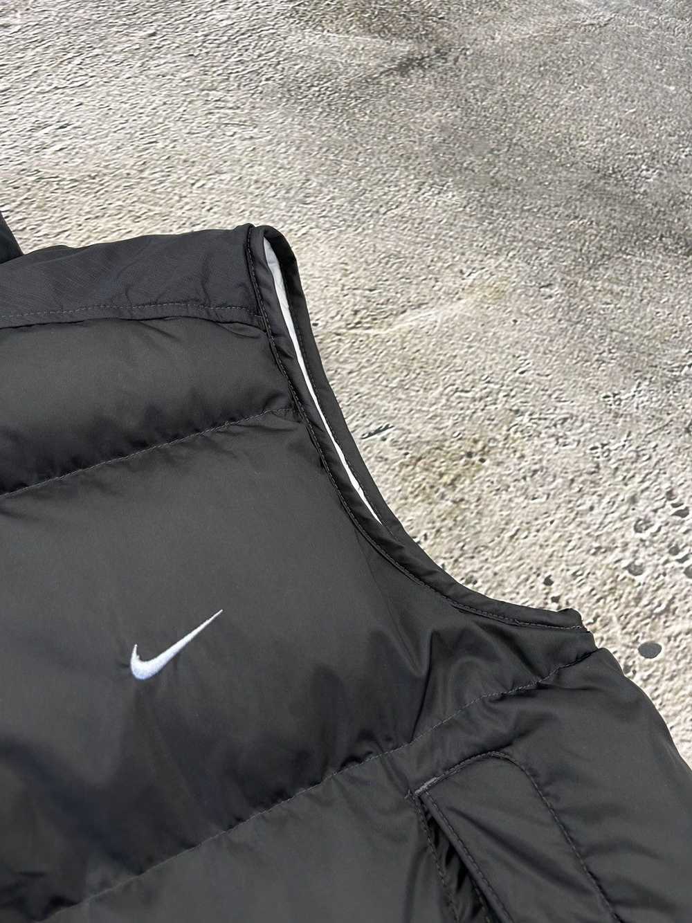 Nike × Vintage Nike puffer vest dark grey vintage… - image 4