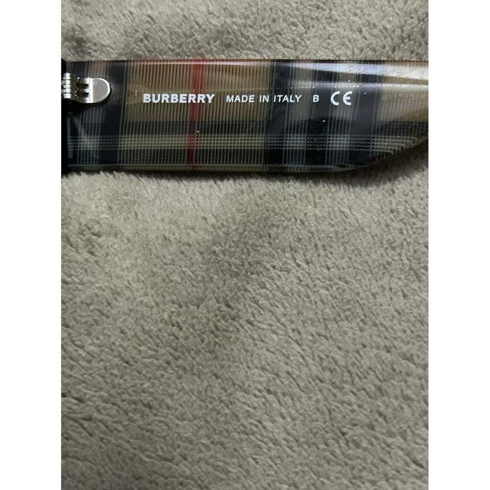 Burberry Sunglasses - image 6