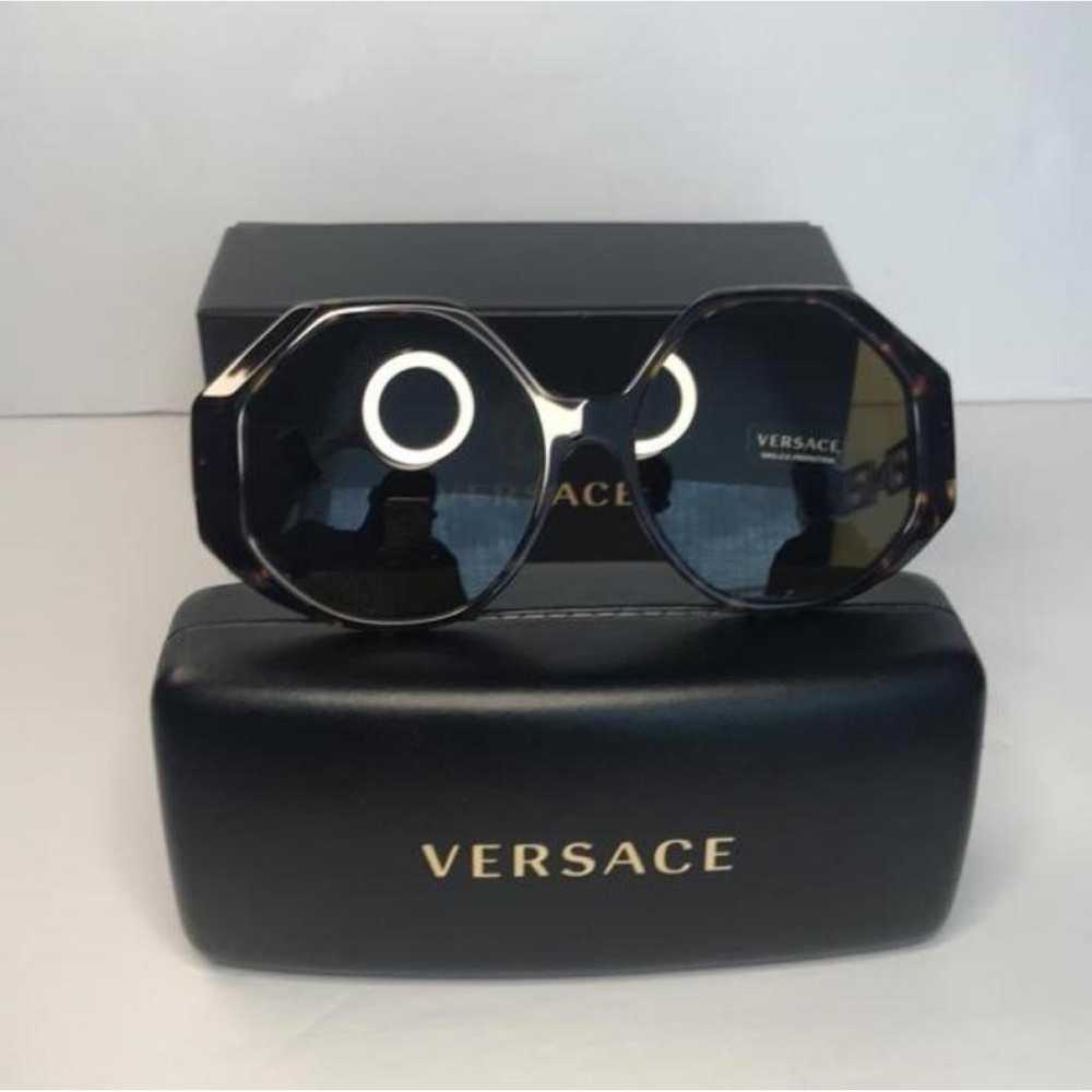 Versace Oversized sunglasses - image 7