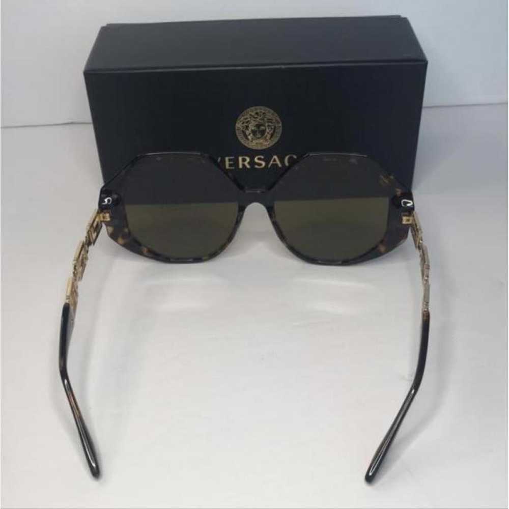 Versace Oversized sunglasses - image 9