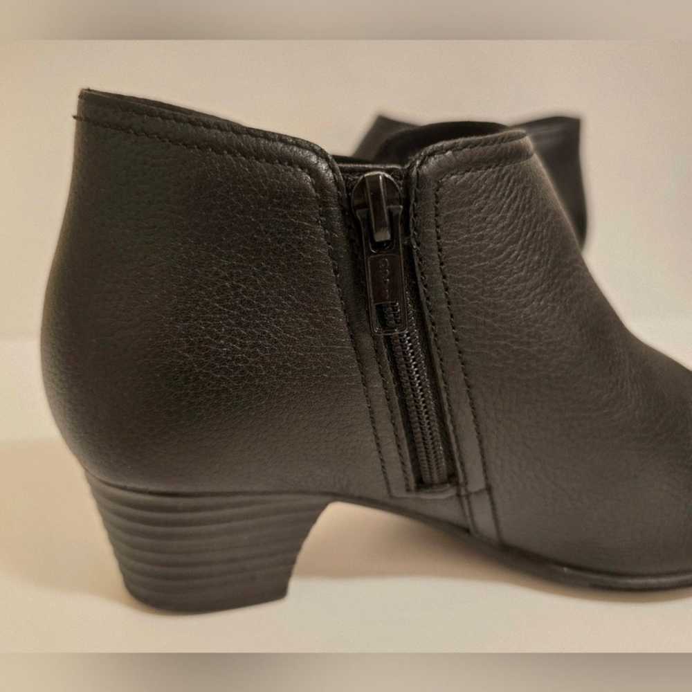 Women's Clarks Collection Comfort Ankle Boots. Bo… - image 6
