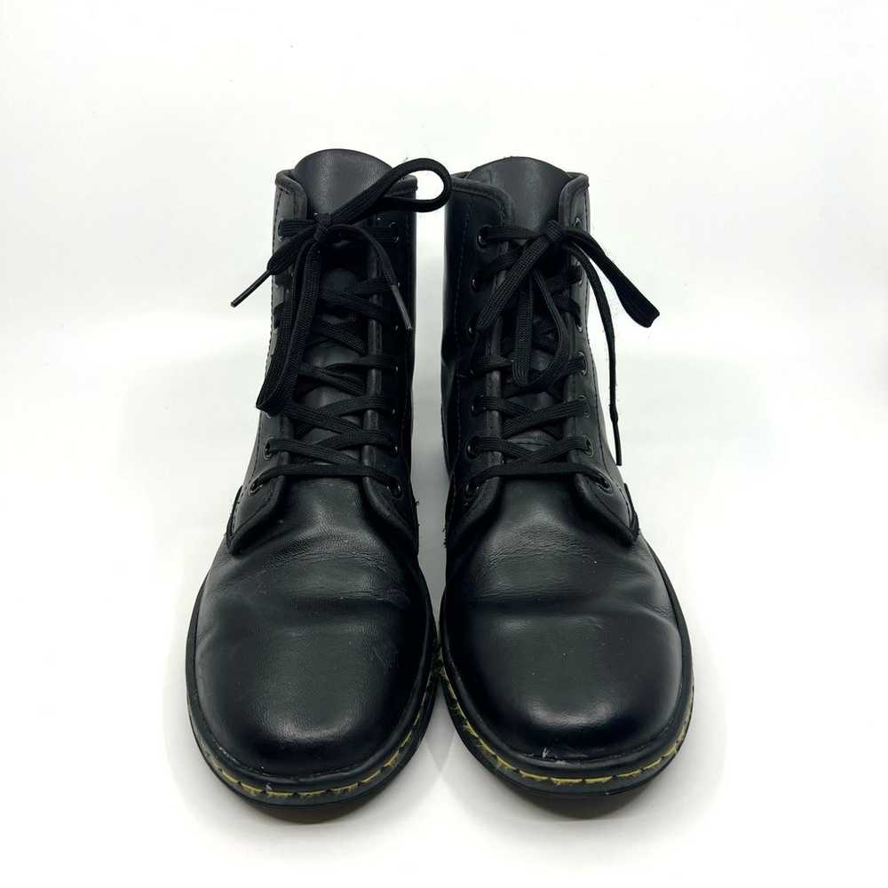 Dr. Martens Shoreditch Black Leather Boots Women'… - image 4