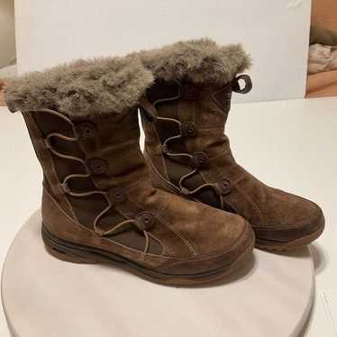 Teva Faux Fur Trim Pull on Thinsulate Boots. Brow… - image 1