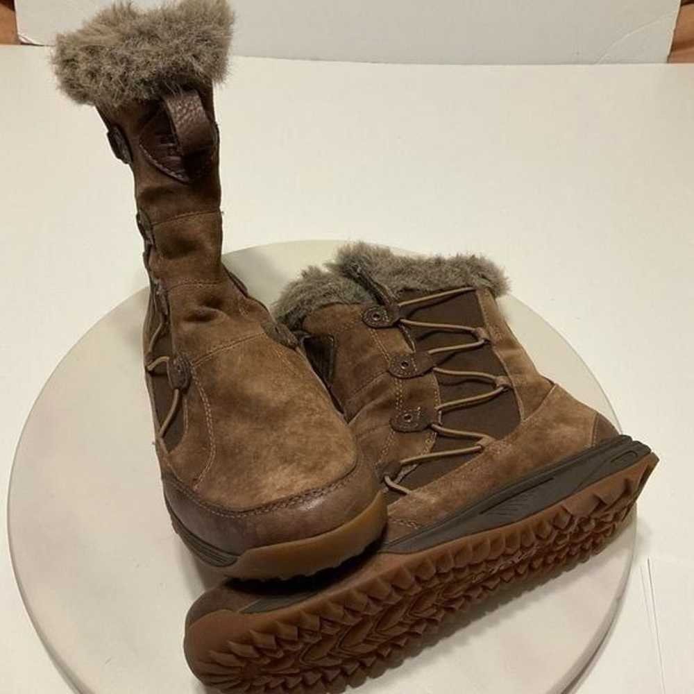 Teva Faux Fur Trim Pull on Thinsulate Boots. Brow… - image 5