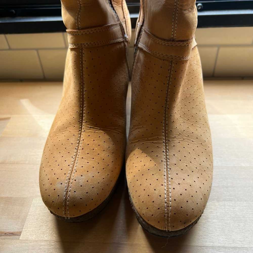 Women’s Timberland Wedge Heel Boots - image 4