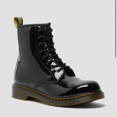Dr. Martens YOUTH 1460 PATENT LEATHER LACE UP BOOT