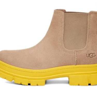 UGG ASHTON CHELSEA SAND BOOTS - WOMEN'S